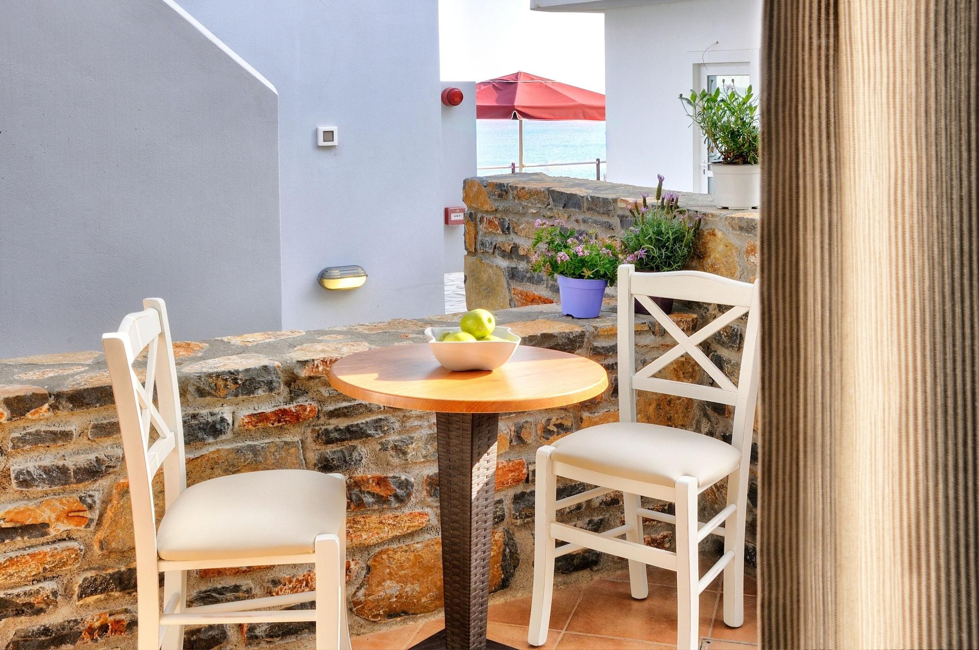 Myrtos Mare Suites Екстериор снимка
