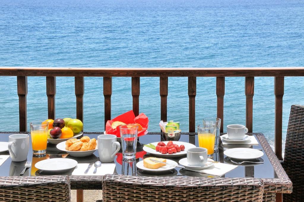Myrtos Mare Suites Екстериор снимка