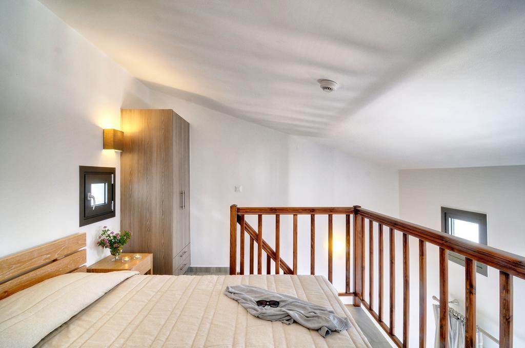 Myrtos Mare Suites Екстериор снимка