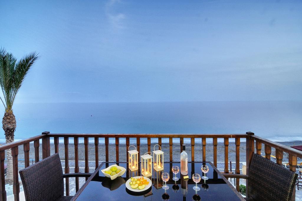 Myrtos Mare Suites Екстериор снимка