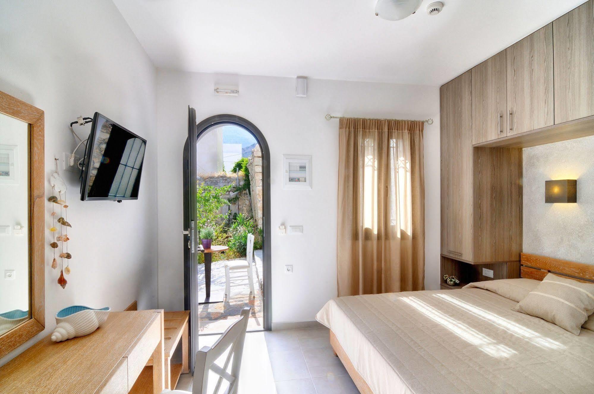 Myrtos Mare Suites Екстериор снимка