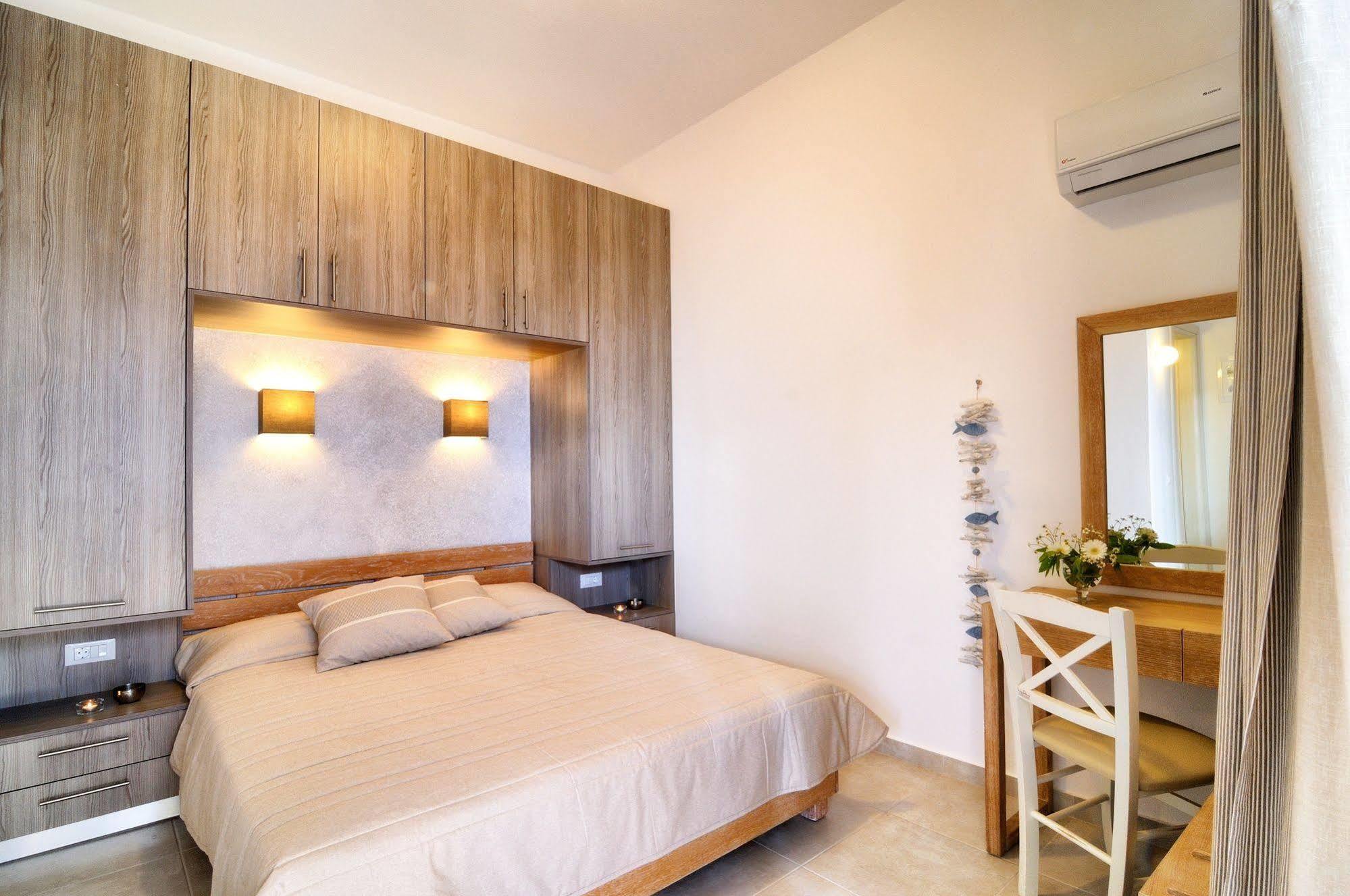 Myrtos Mare Suites Екстериор снимка