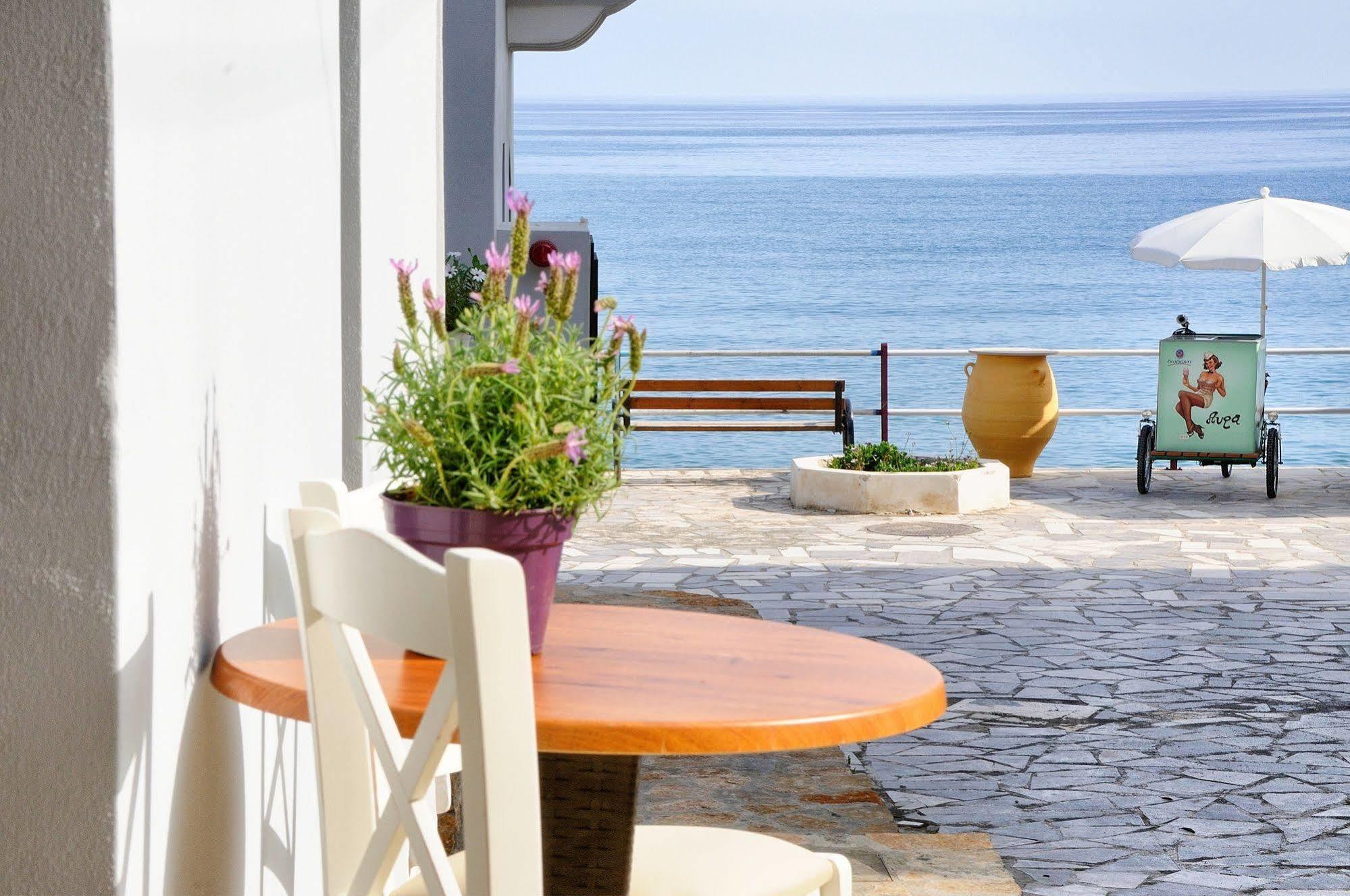 Myrtos Mare Suites Екстериор снимка